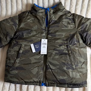 GAP Kids Reversible Camo/Blue Puffer Jacket - Green and Blue