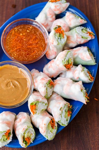 Homemade fresh Vietnamese Spring Rolls are easy to make and SO yummy! 🤤 Recipe: https://natashaskitchen.com/fresh-spring-rolls/ | NatashasKitchen.com