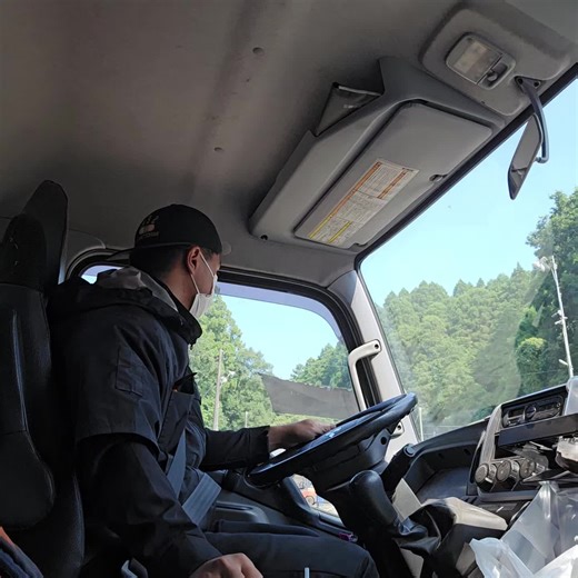 Experience a Day in the Life of a Truck Driver in Japan