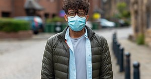 How To Wear Face Masks Without Fogging Up Your Glasses