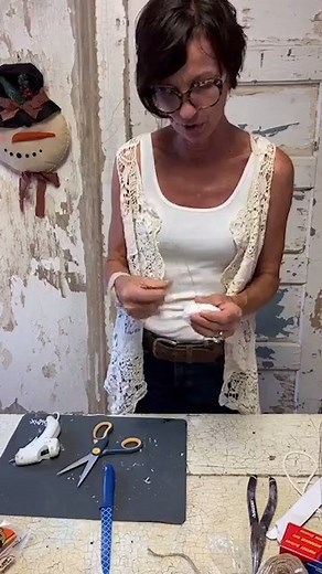 *this video is no longer live* I get a lot of questions about the flowers I put around my front door during Spring and Summer, so I decided to see if we could replicate them! Last Summer we made these fun and easy flowers! Catch the REPLAY now! | The Shabby Tree