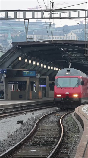 IC3 Train Journey from Zürich HB to Basel SBB