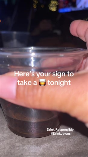 If you’re seeing this here’s your sign! As always drink responsibly! 🍻🥂🍻 . . . . . . . #DrinkJawns #Philly #Cocktails #HappyHour #PhillyNightLife