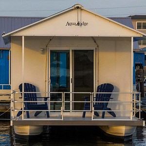 13 Floating Homes and Houseboats You Can Rent for Your Vacation