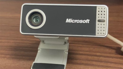 它，来自过去。