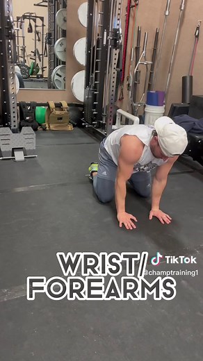 Top 5 Stretches for Construction Workers