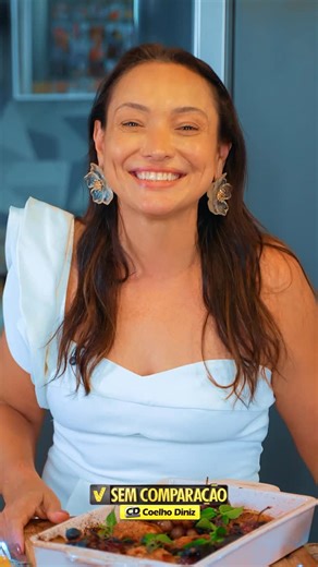 Coelho Diniz Supermercados | CD on Instagram: "A temporada de celebrar está só começando… E com o Coelho Diniz, o sabor é garantido! 🍽️ Prepare-se: @cozjulianaoliveira montou 3 receitas incríveis para deixar seu fim de ano ainda mais especial com a sua família. 🎄🎉 #CelebrarComCoelhoDiniz começa agora. Fica de olho! 👀 #JuOliveira #CD #SemComparação"