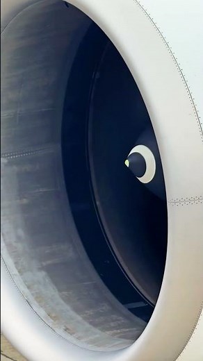 Power in every detail! Close-up view of the massive Boeing 777 engine. 🔥 #airportlife #boeing #fypシ