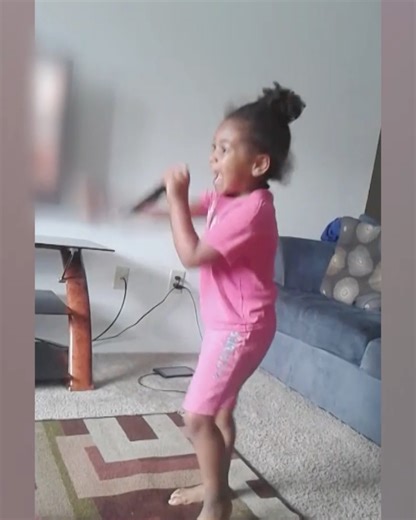This Pint-Sized Preacher is adorable! She even has a wiping cloth... 👧🏽🤭 | STEVE on Watch