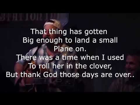 Vince Gill It's hard to kiss the lips Lyrics