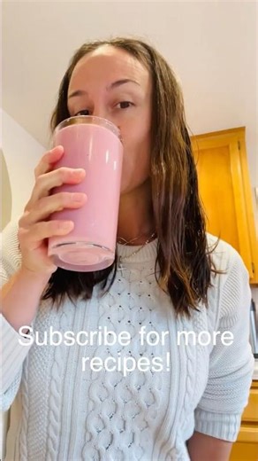 31g Protein in this Raspberry Smoothie (without protein powder!) #plantbased #veganrecipes