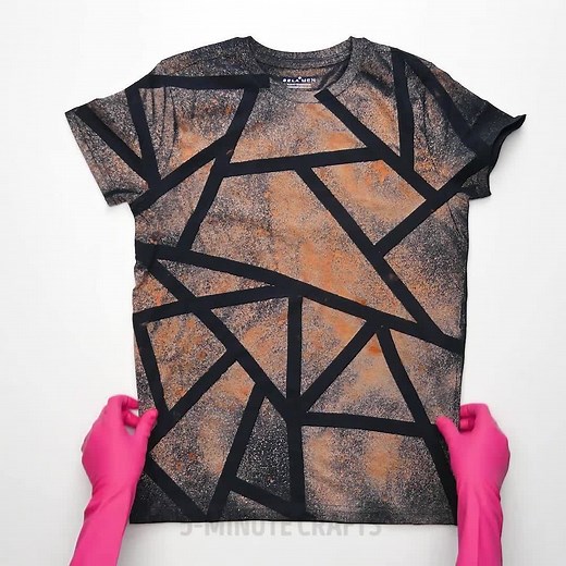 32M views · 151K reactions | 5 ways to decorate things with bleach.  bit.ly/2sXlVQe | 5-Minute Crafts | Facebook