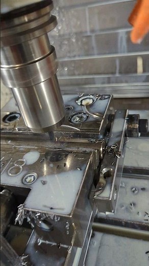 Cnc milling keyway #cnc #cncmachining #machining #machineshop #cncmachine
