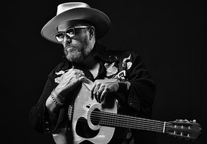 The Mavericks' Raul Malo Says More on 'Say Less'