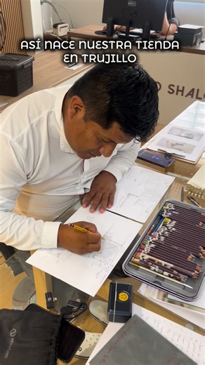 Deco Shalom on Instagram: "Hoy no solo dibujo una tienda… estoy trazando un sueño que muy pronto será realidad en Trujillo. En DECO SHALOM diseñamos espacios que reflejan tu estilo, tu progreso y tu nivel de vida. Muy pronto, una nueva experiencia en diseño y arquitectura de interiores llega al norte del Perú. Síguenos para ver todo el proceso y sé parte del crecimiento de DECO SHALOM y Pedro Galán. Proyectos reales. Muebles de alto nivel. Diseño que transforma hogares. #DecoShalom #Trujillo #Di