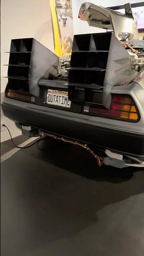 1985 Time Machine, DeLorean, Back to the Future 4K #backtothefuture #deloreantimemachine #delorean
