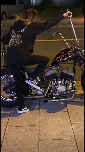 How to kick start a Harley! #harleydavidson