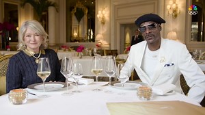 Martha Stewart and Snoop Dogg enjoy fine Parisian dining