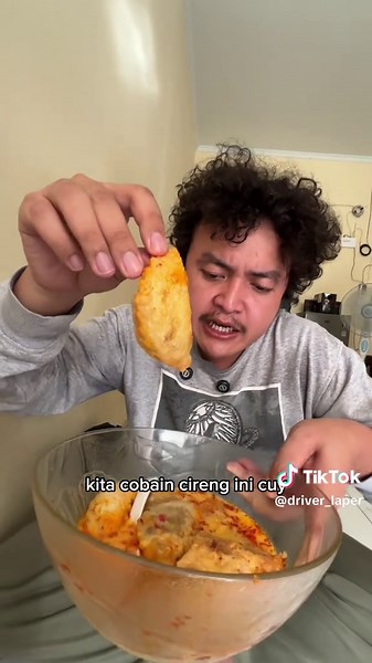 Nikmati Cireng Kuah Pedas di Taman Walet