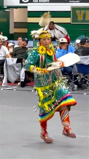 Women’s jingle dancer🪶✨ #indigenous #powwow #jingle #dance #beauty #culture #festival #shorts
