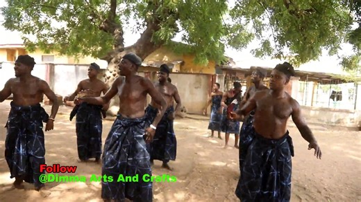 Enjoy this unique Dance from the Jukun people of Wukari in the Ancient Kwarafa Kingdom .#trendingreelsvideo #viralvideoreels #enugubusiness #taraba #Jukun #Kwararafa #federaluniversitywukari #Culture #historymatters #history #Wukari #nigeriansinusa #AbiaState #nigeriansinuk #nigerianindiaspora #Igala #IgboAmaka | Dimma Arts And Crafts