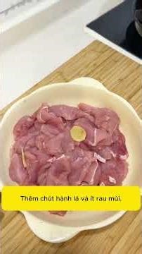 Homemade sweet and sour fried pork that's this crispy... who would want to eat it at a restaurant...