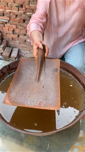 Satisfying Metal Restoration: Rusty Shovel to Brand New in Seconds!
