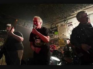 PERTTI KURIKAN NIMIPÄIVÄT-KUUS KUPPIA KAHVIA