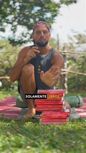 Soma Yoga on Instagram: "Dejo abajo los 6 libros 📖 🌱 Para recibir el podcast solo comenta el post con la palabra “Podcast” y la automatización te envía todo 💚 Ensayos sobre la vida y el Yoga En casa - Julia Napier En la práctica - Julia Napier Sobre la historia del Yoga: Richard Freeman - El espejo del Yoga Sobre Zen y psicología: Mark Epsein - El Zen de la terapia Sobre la práctica de Yoga hecha muy amigable para profesionales o principiantes: Una cosa Sensilla - Esdie Stern La tradición pro