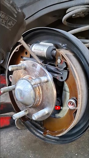 How to Inspect and Maintain Drum Brakes #mechanic #automotive #tips #carmaintenance