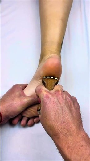 ⚠️ STOP SCROLLING — swollen, burning foot pain is NOT just your feet.