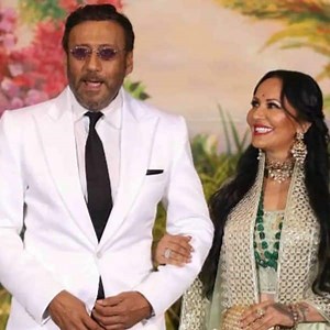 Jackie Shroff and Ayesha complete 43 years of togetherness, and the macho star feels it is 'Uparwale ki meherbani' | Bollywood Life