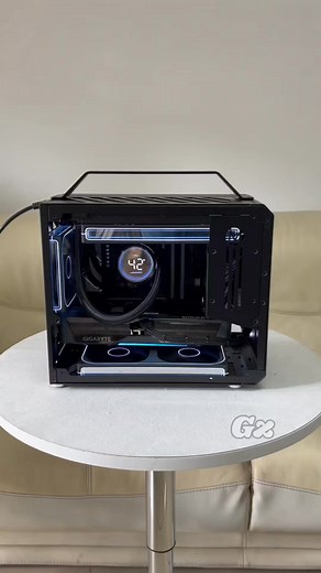 Mini itx 2k gaming pc build RTX 5070 AMD Ryzen 7 9700X 3D #PCBuild #miniitx #microatx #tinypc #smallpc #gamingpc #computer #gaming #technews #Ryzen9 #nvidia #UltraHighEnd #CustomPC #asmr #AMD #rtx #intel | Gzhou Pc Build