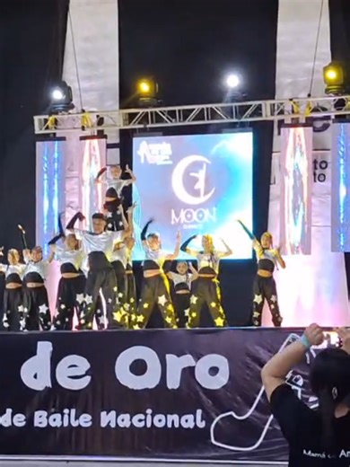 ¡¡¡nuestra primera competencia nacional!!! y ganamos el primer lugar en grupal infantil ya a pasado unos meses pero había que recordar tan grandiosa experiencia 26/10/2024 #baile #competencia #nacional #bailes #academia #barquisimeto #🇻🇪 #ganadores #competenciadebaile #1erlugar🥇 #falcón #apoyo