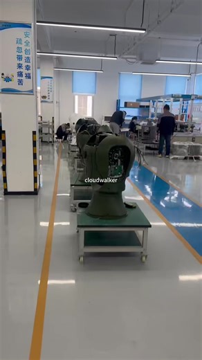 The radar scans in real time to lock onto the target's location, the optoelectronic system tracks with high precision, and intelligent algorithms quickly analyze for any lighter characteristics, enabling accurate detection of moving targets.