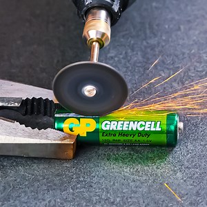 569K views · 808 reactions | Various DIY Uses Of Batteries | Creative Panda | Facebook