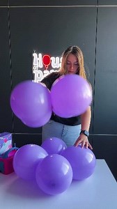 Tutorial Columna De Globos..!!! Se aplica técnica de peso para fijar o mantener, gracias a @houseofparty.co nos encanta compartir sus creaciones en nuestra comunidad creativa Party Planner Venezuela ♥️💫 Recuerda Aplica y Crea 💫💡 . . . #tutoriales #aprende #ideasinspiradoras #creatividad #tecnicasaplicadas #tecnicasparaglobos | CURSOS Y DECORACIONES