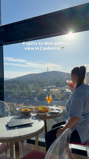 Love to dine with a view? Canberra’s got you covered! 🌇 From lakefront breakfasts to rooftop martinis, here are some of the city’s best bites served with a side of scenery: 🍝 Lunetta Trattoria – pasta and a spritz with sweeping views of the capital from Red Hill. 🍸 Leyla Bar – rooftop martinis and modern elegance just minutes from the National Triangle. 🌇 The Howling Moon – cocktails and sunsets over the skyline, what more could you want? ☕ Walter Café – lakeside breakfasts and long lunches 