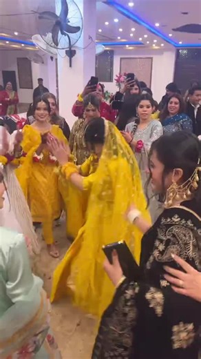 punjabi wedding (@punjabi.wedding)’s videos with original sound - punjabi wedding