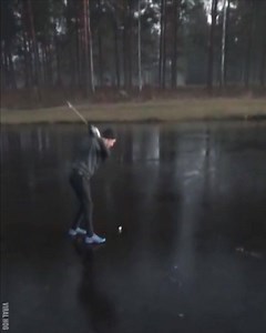 It takes a brave man to play golf in winter... ❄️ Wait for it... 🙈 | SPORTbible