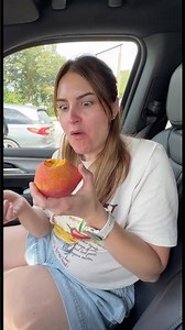 Brit Tries Georgia’s Famous Peaches! 🍑🇺🇸