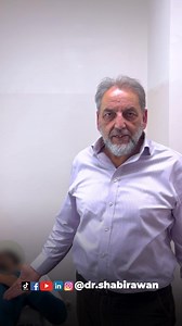 In this video, Dr. Shabir Awan explains why the natural curve of the spine (kamar ka kham) is essential for a healthy back. During a practical session with a patient, he demonstrates how spinal posture affects back pain, stiffness, and movement. This video helps viewers understand the importance of correct spinal alignment and proper back care to prevent pain and long-term problems. 📍 Clinics: • Innovative Spine Centre, Habib Medical Complex Dabgari Garden, Peshawar • KRL Hospital, G-9 Islamaba