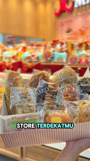 MAKO Cake & Bakery on Instagram: "Get 10 breads for only 100K, a deal you don’t want to miss! 🥖✨ Available exclusively on our website www.mako.id and the MAKO app You can also choose store pickup via the MAKO App🤩 ⏰ Hurry up! Promo valid until December 14 only Order now and don’t miss out!✨ #MAKOBakery #MAKOPromo"