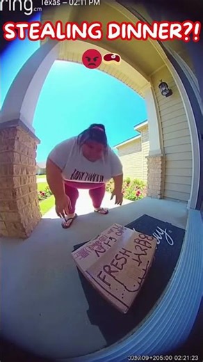 👉 400lb Woman steals Family Dinner RED PAINT EXPLOSION! 🧨🔴