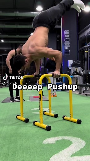 ‏Deep dive pushup