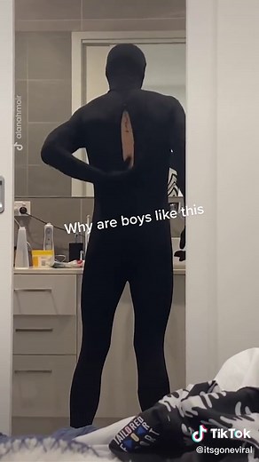 Venom? That’s mucus #fyp #venom #halloween #costume #funny