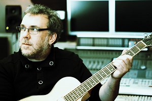 Building an Iconic Sound: Cocteau Twins' Robin Guthrie