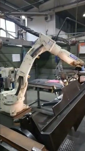 Robot welding aluminium OTC daihen