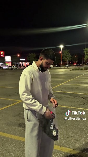 Types of customers pt1. What type of customer are you let us know down below @_ammarz30 @suhayb__r @jnbz.khan @amronasir #funny #skit #slap #customers #football #jerseys