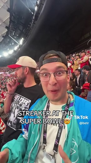 WE GOT A STREAKER AT THE SUPER BOWL 🤣 #nfl #nflfootball #nflplayoffs #superbowl #streaker #superbowlstreaker